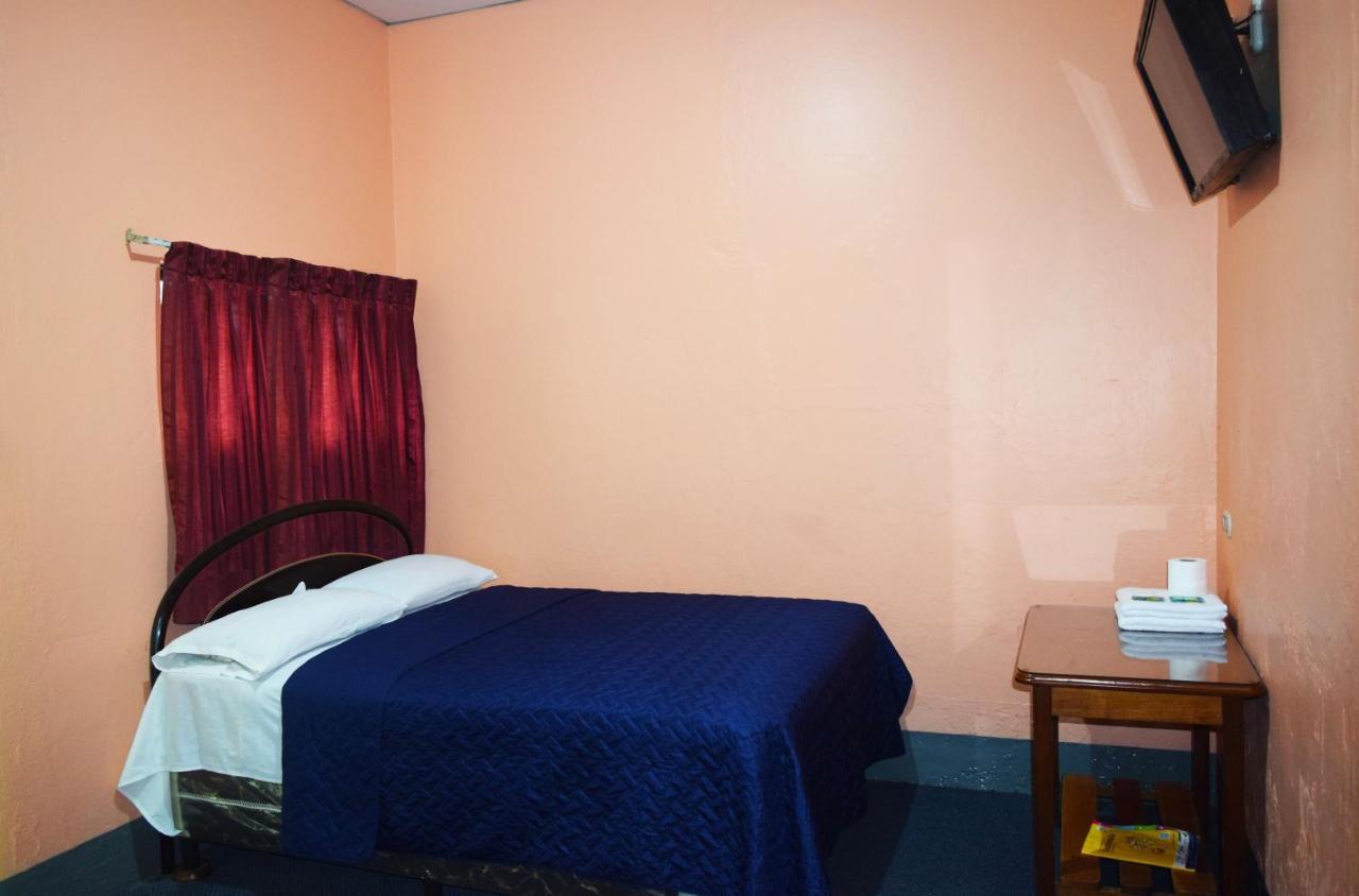 Hotel Asuncion Guatemala City Bagian luar foto